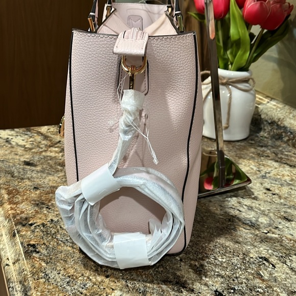 Michael Kors Charlotte Large 3-in-1 Tote Crossbody Handbag Leather Powder Blush - Picture 4 of 11